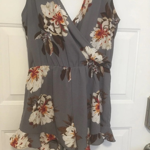 ENTRO Romper - Picture 5 of 8